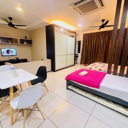 Ola Studio Penang At Mansion One Τζωρτζ Τάουν Εξωτερικό φωτογραφία